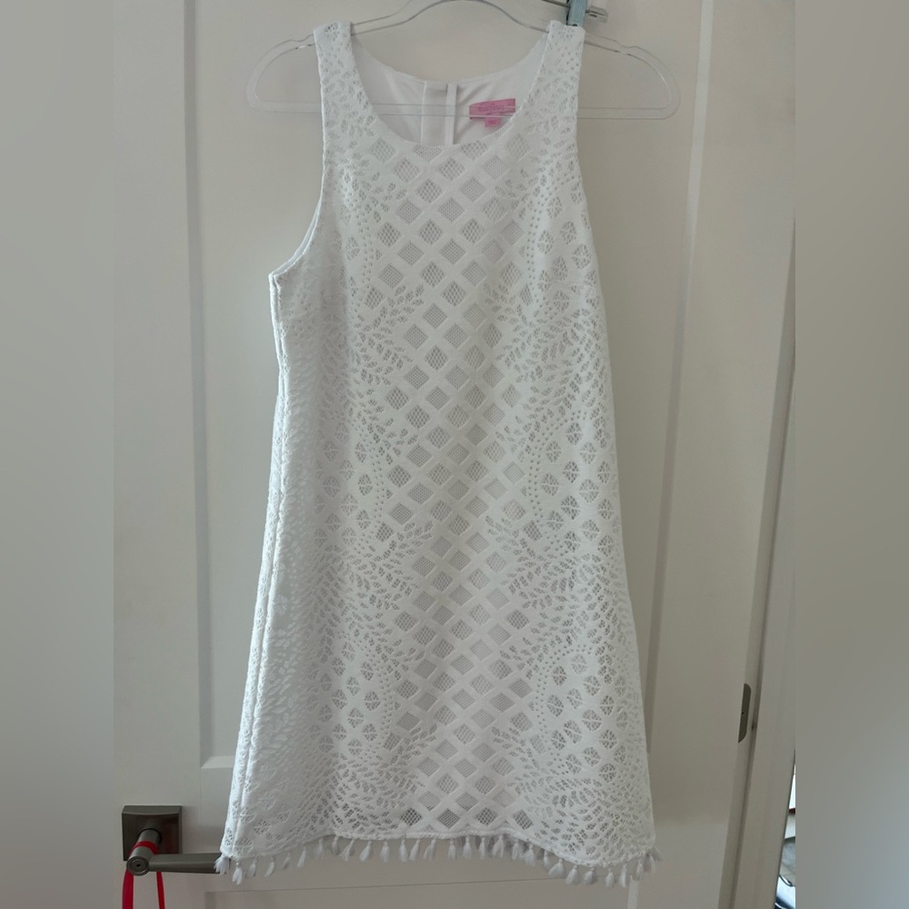 Lilly Pulitzer White Lace Sleeveless Dress with Tassle Hem
